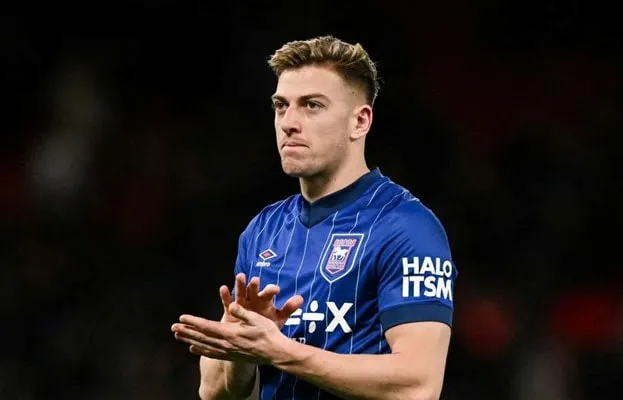Liam-Delap-tro-lai-thi-dau-cho-Chelsea-1-min_11zon