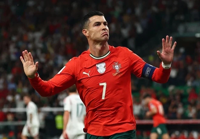 FIFA-giam-an-treo-gio-cho-Ronaldo-2